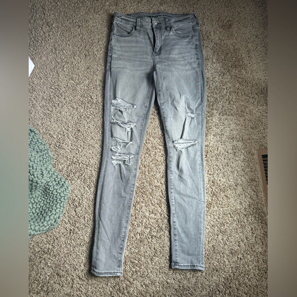 american eagle skinny jeans with rips size 4 regular